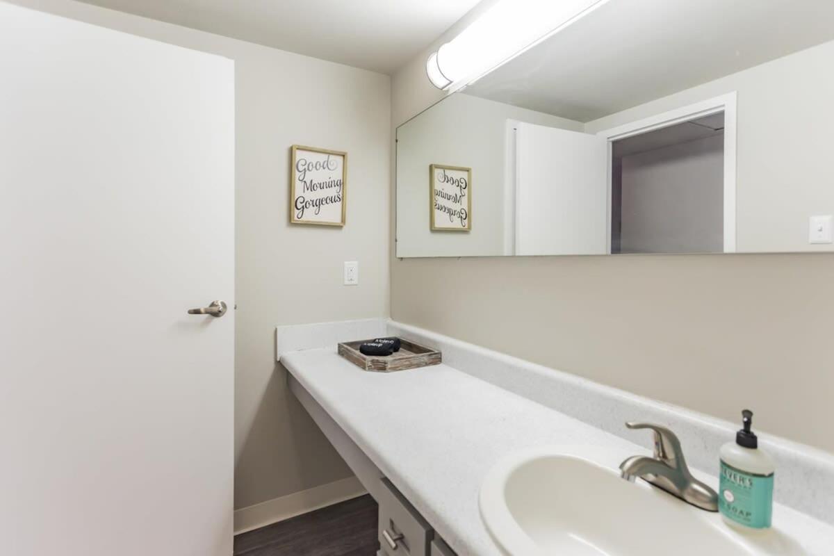 Cozy Memphis Apartment In Downtown High-Rise Exteriér fotografie